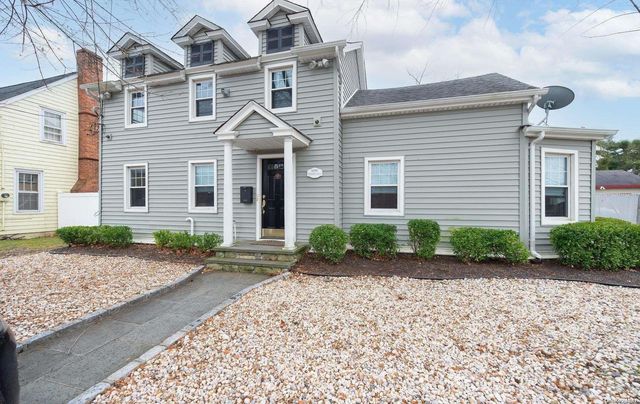 6290 Northern Boulevard, East Norwich