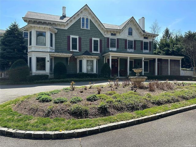 102 Duck Pond Road, Glen Cove