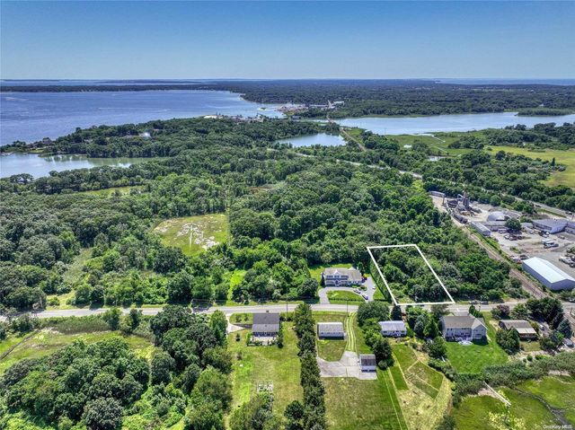 620 Kerwin Boulevard, Greenport