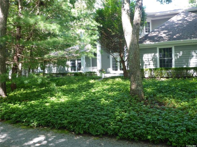 2 Grape Arbor Lane, East Hampton