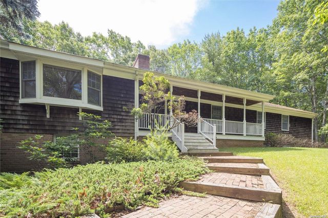 2090 Wunneweta Road, Cutchogue