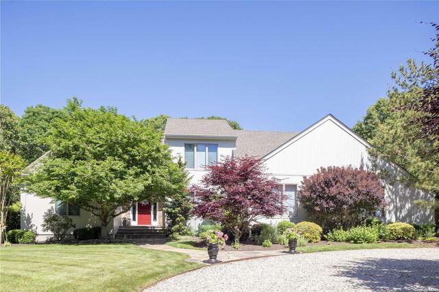 9390 N Bayview Road, Southold