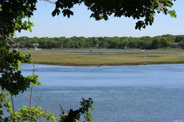 275 Hamilton Avenue, Cutchogue