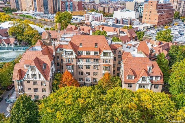 4 Dartmouth Street # 6, Forest Hills