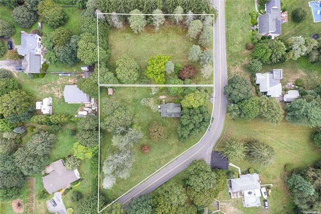 3000 Grand Avenue, Mattituck