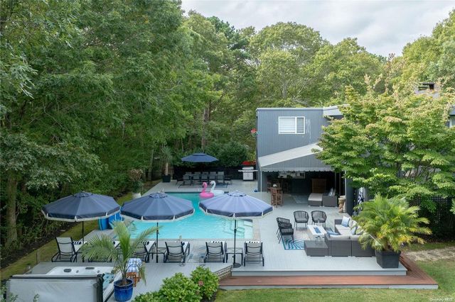 20 Pheasant Run, Quogue