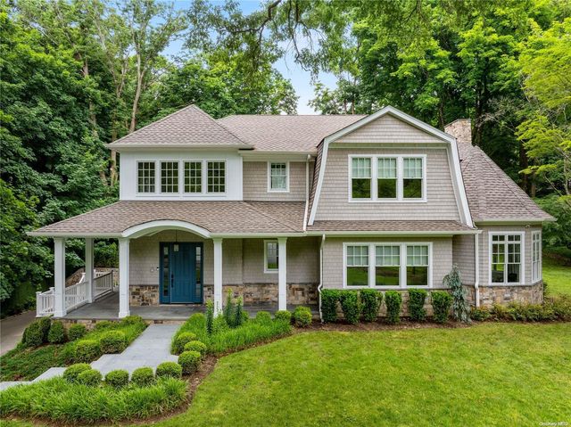 7 Aspen Gate, Manhasset