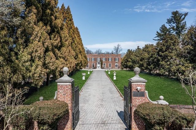 155 Middle Neck Road, Sands Point