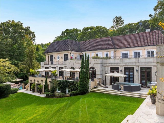 587 Duck Pond Road, Matinecock