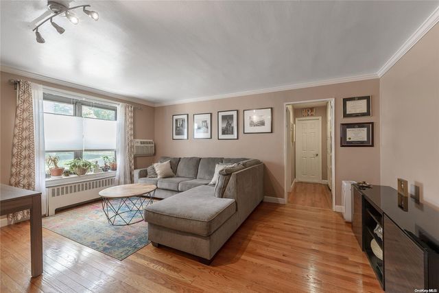 4 Terrace Circle # 1a, Great Neck