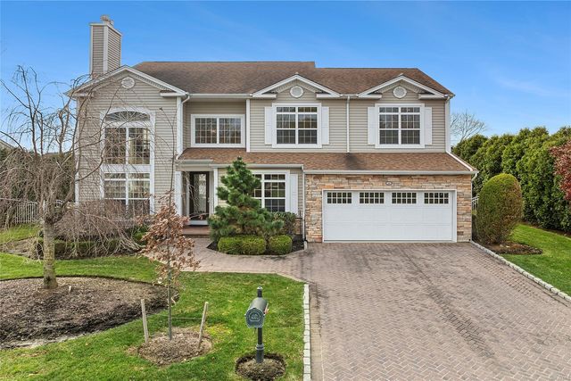 34 Hamlet Woods Drive, Saint James