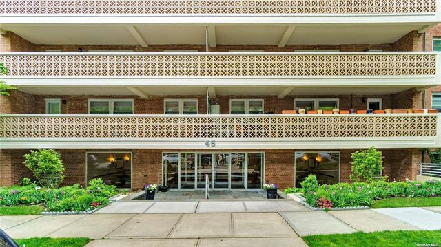 45 Hill Park Avenue # 2f, Great Neck