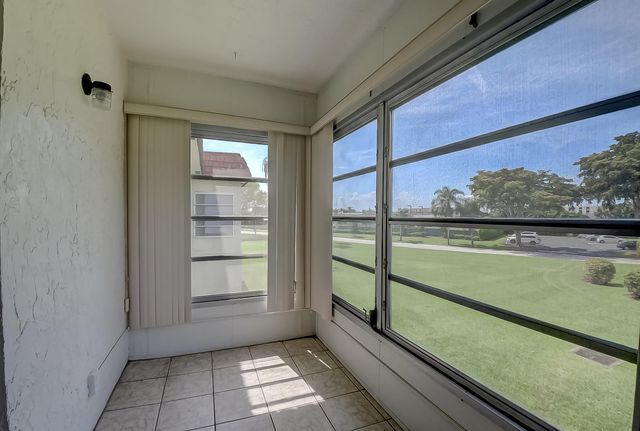 21 Abbey Lane #203, Delray Beach