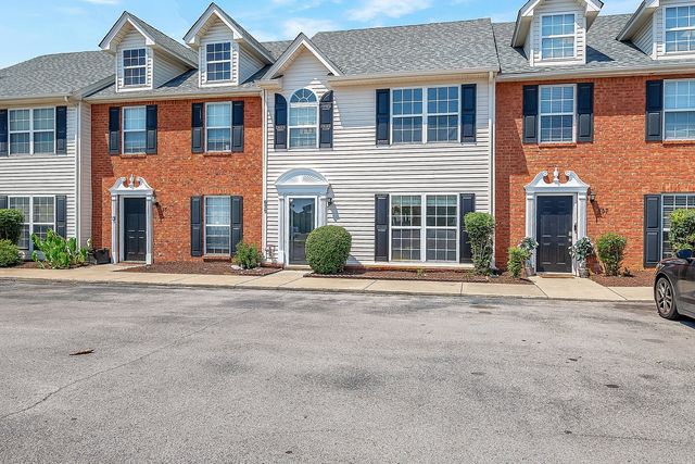 635 Legacy Dr, Smyrna