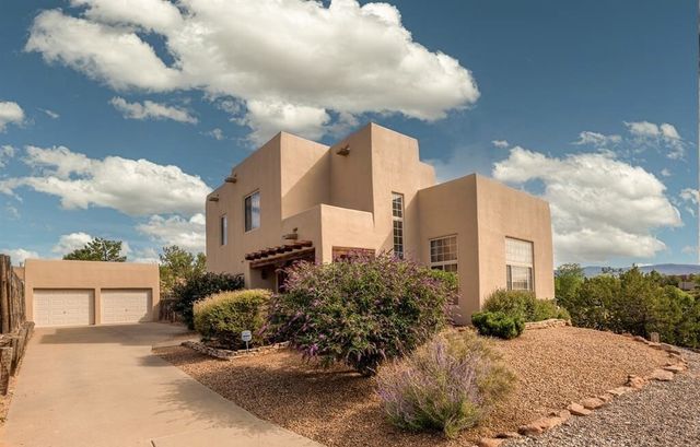4251 Indian Summer Lane, Santa Fe
