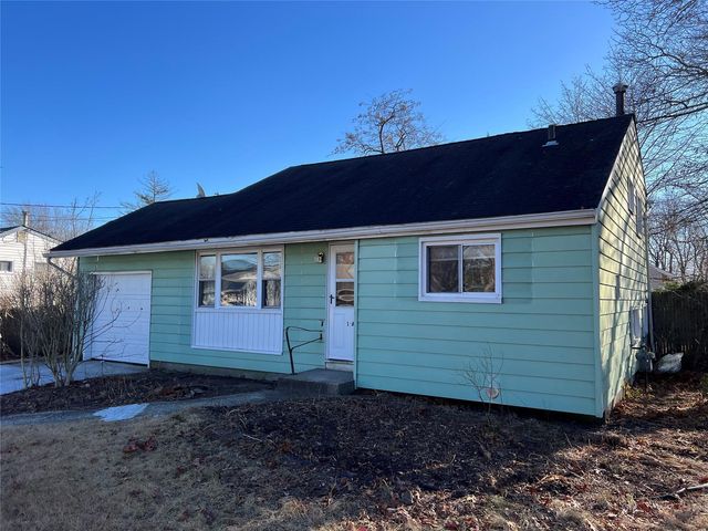 1a Roe Avenue, Port Jefferson Station