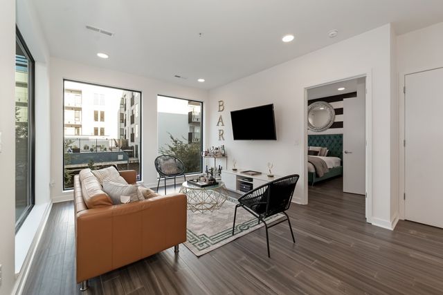 806 Olympic St 210, Nashville