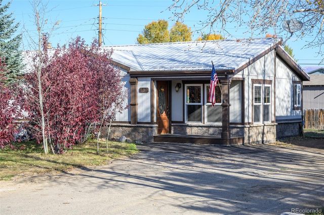 295 Avenue C, Granby