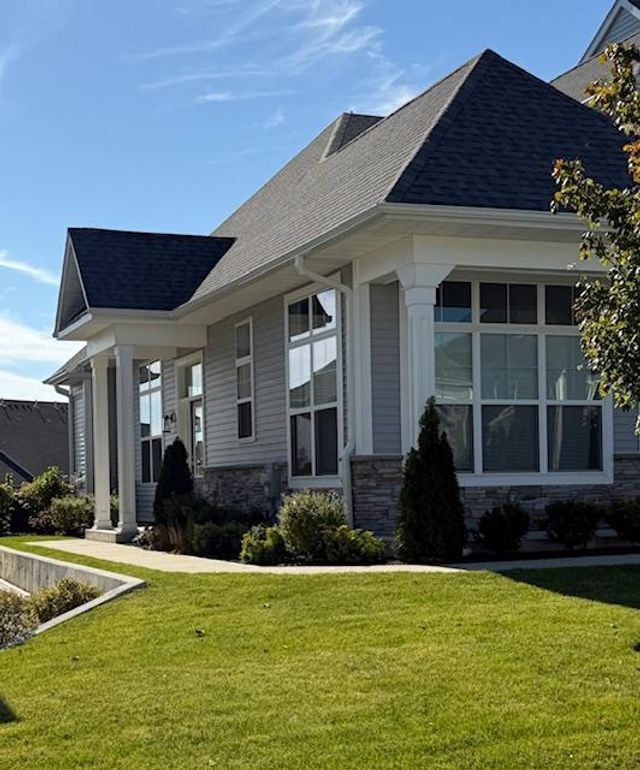 306 Silver Timber Drive, Yaphank