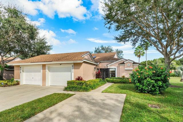 8211 W Springlake Dr, Boca Raton