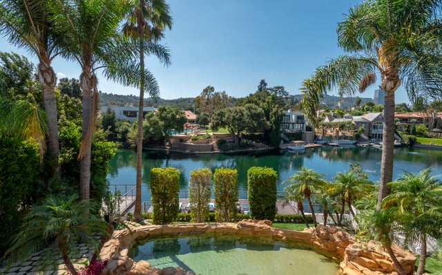 9928 Toluca Lake Ave, Toluca Lake