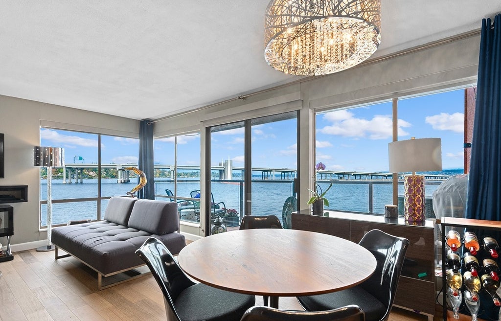 2360 43rd Ave E, Unit 214, Seattle