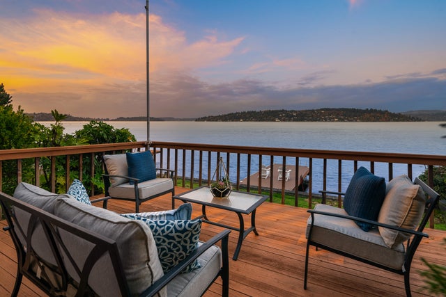 9764 Rainier Ave S, Seattle