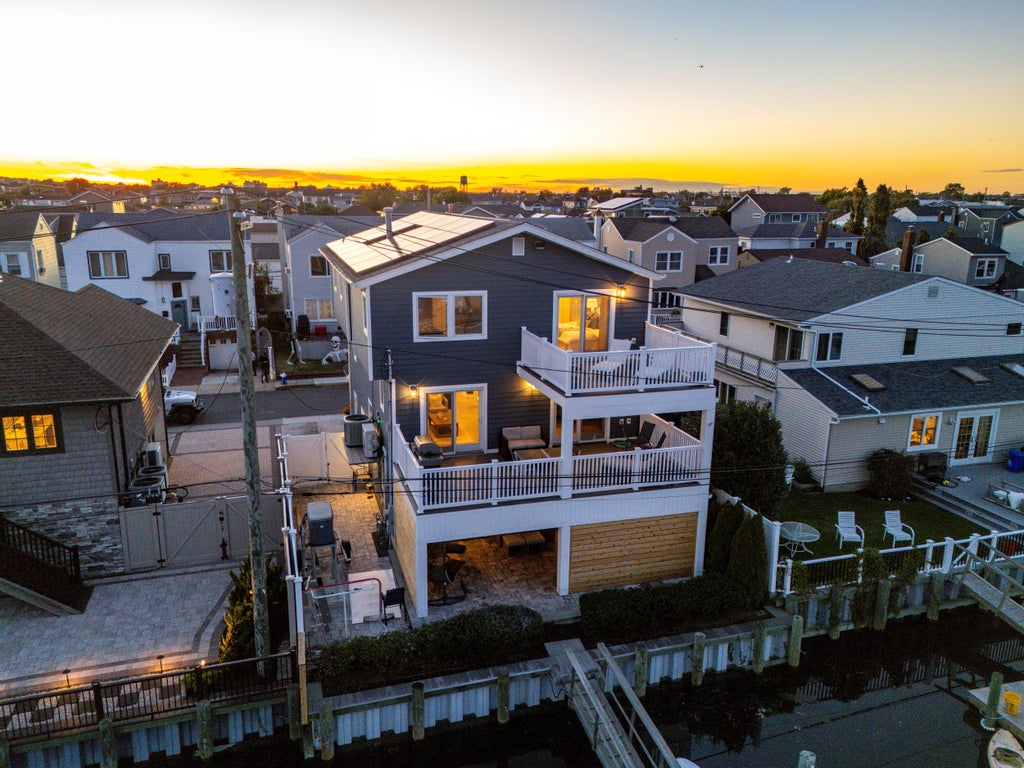 12 Vinton St, Long Beach