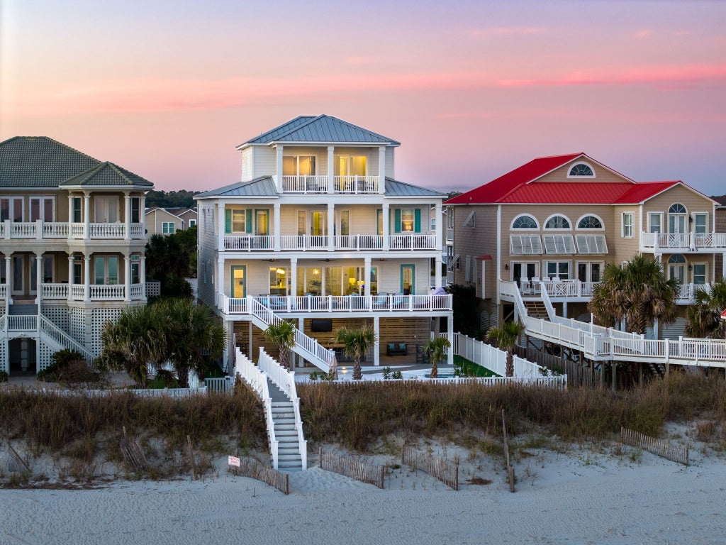387 W First St, Ocean Isle Beach