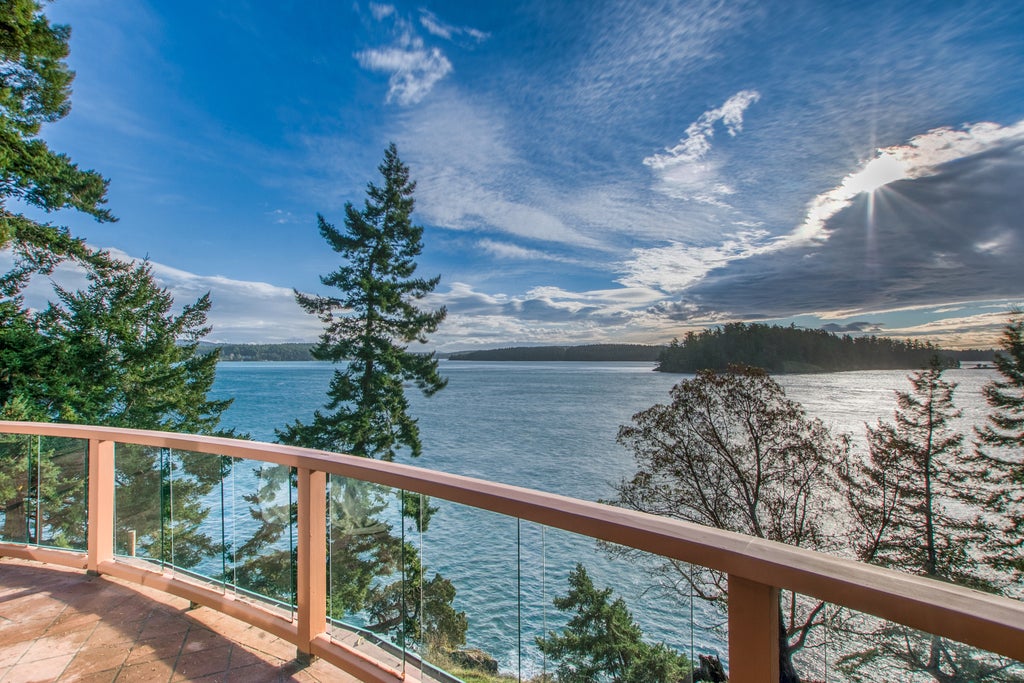 1689 Spring Point Rd, Orcas Island