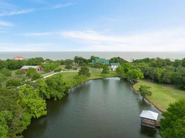 8226 Fm 2354 Beach, Baytown