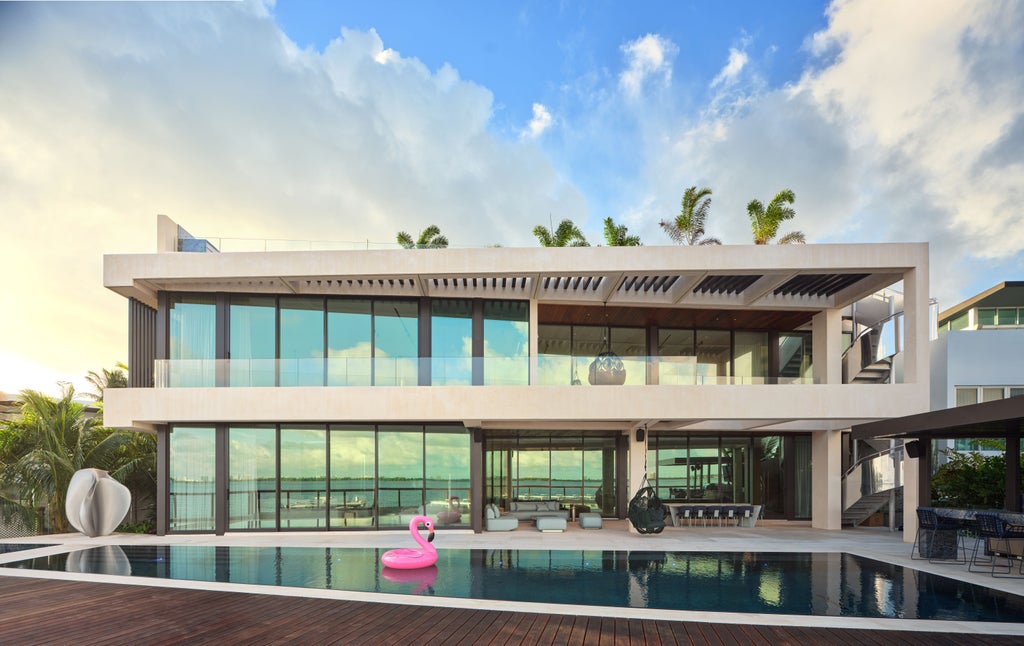 1413 N Venetian Way, Miami