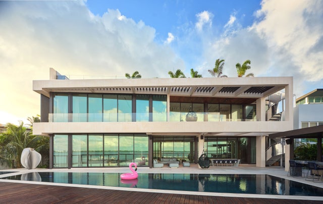 1413 N Venetian Way, Miami