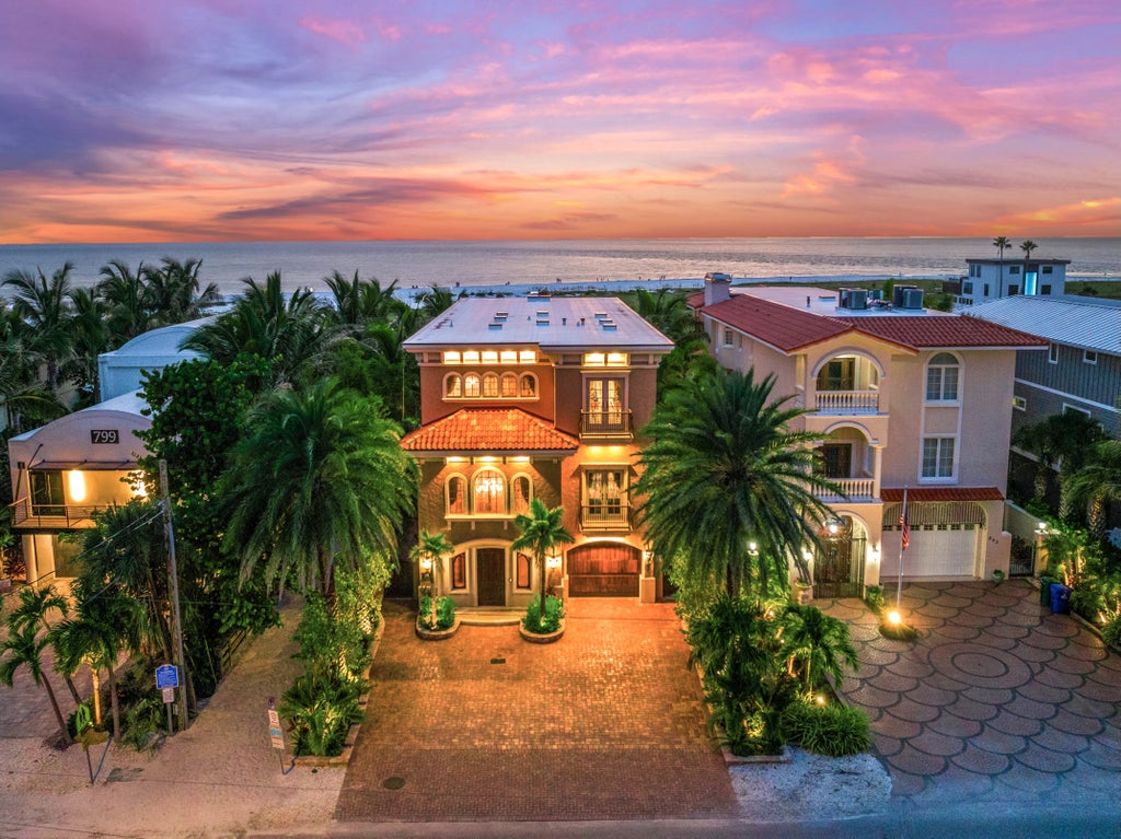 801 N Shore Dr, Anna Maria