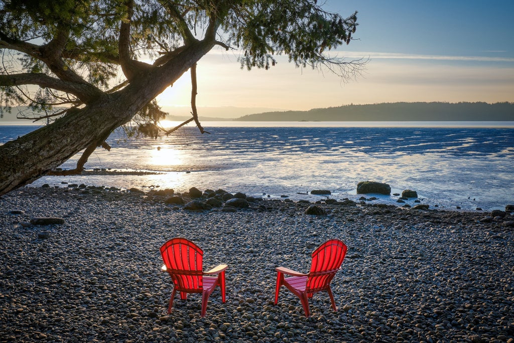 18184 Capet Zalsiluce Rd, La Conner