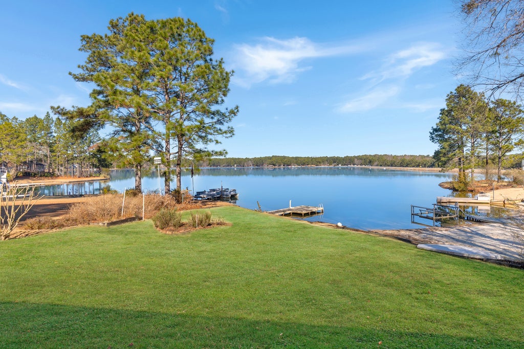 113 Cardinal Ln, West End