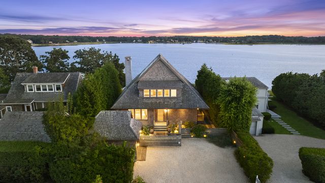 210 Towd Point Rd, Southampton