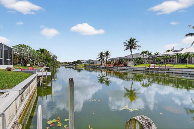 1414 Ne 2nd Ter, Cape Coral