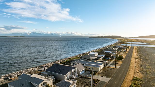 333 Keystone Ave, Coupeville