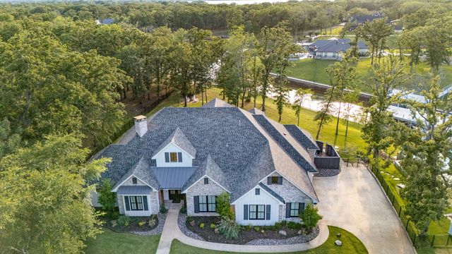 201 Sandpiper Dr, Mabank