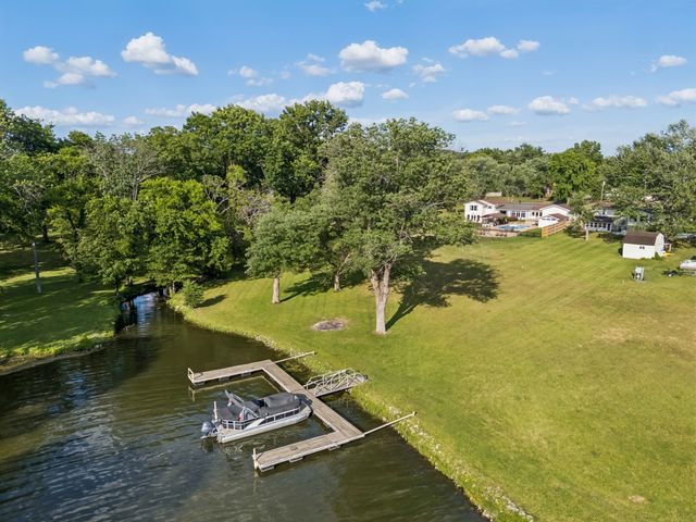 192 Cherokee Rd, Hendersonville