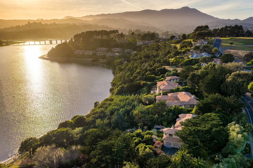 608 Seminary Dr, Mill Valley