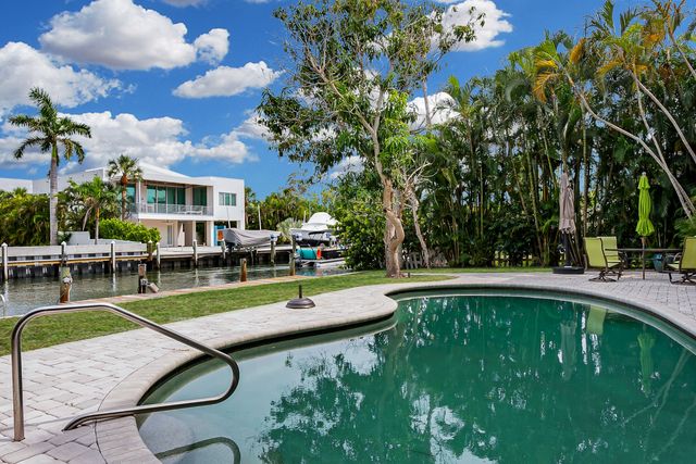 614 Norton St, Longboat Key