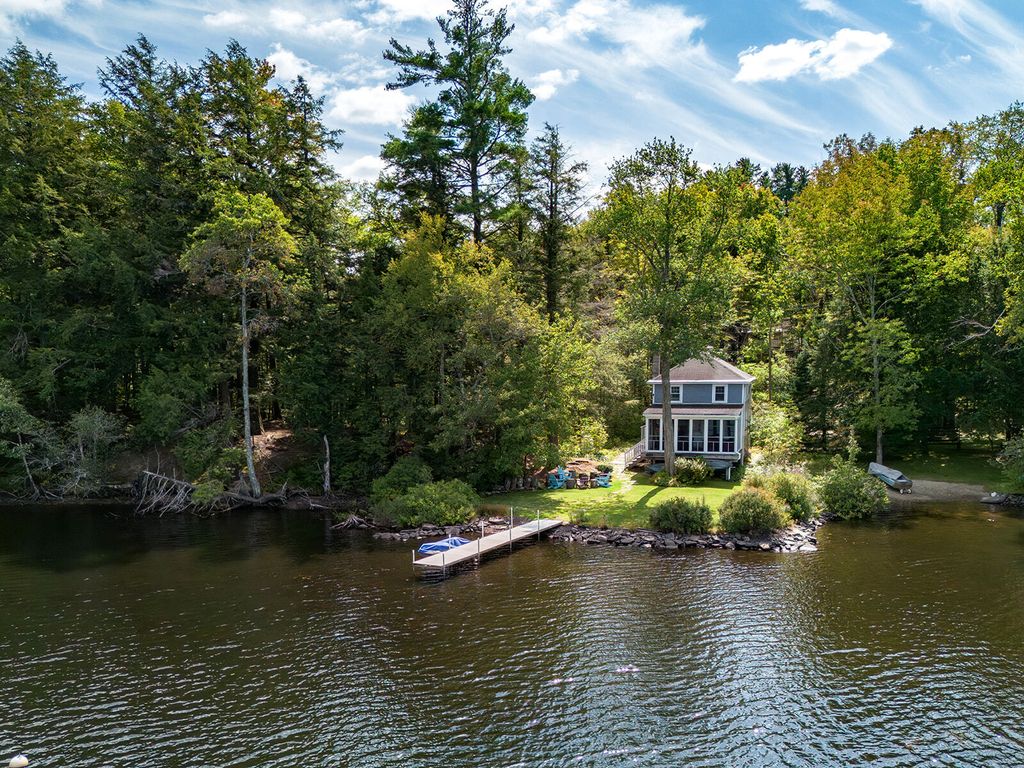 551 Otis Rd, Becket