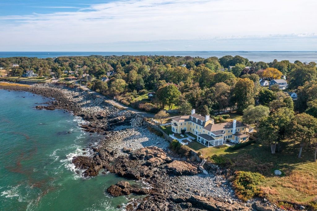 66 Ocean St, Nahant