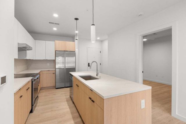 635 7th Ave S 305, Nashville