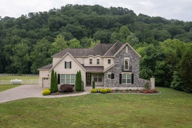 8145 Charlotte Pike, Nashville