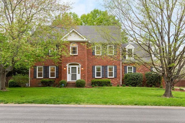 5820 Fireside Dr, Brentwood