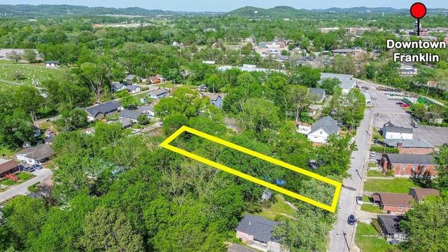 926 Green St, Franklin