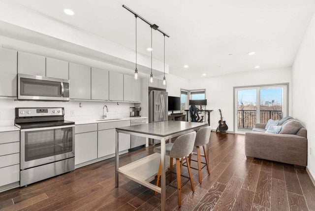 400 Herron Dr 106, Nashville